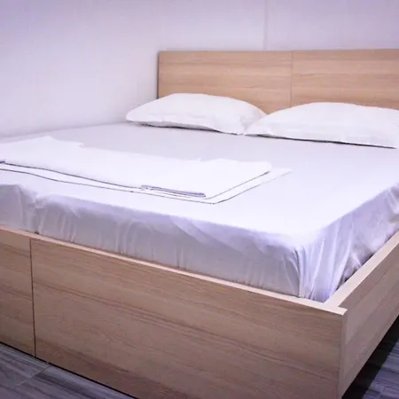 Kristi's Casa de Férias Golem (Tirana)