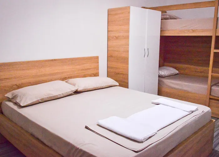 Kristi's Casa de Férias Golem (Tirana)